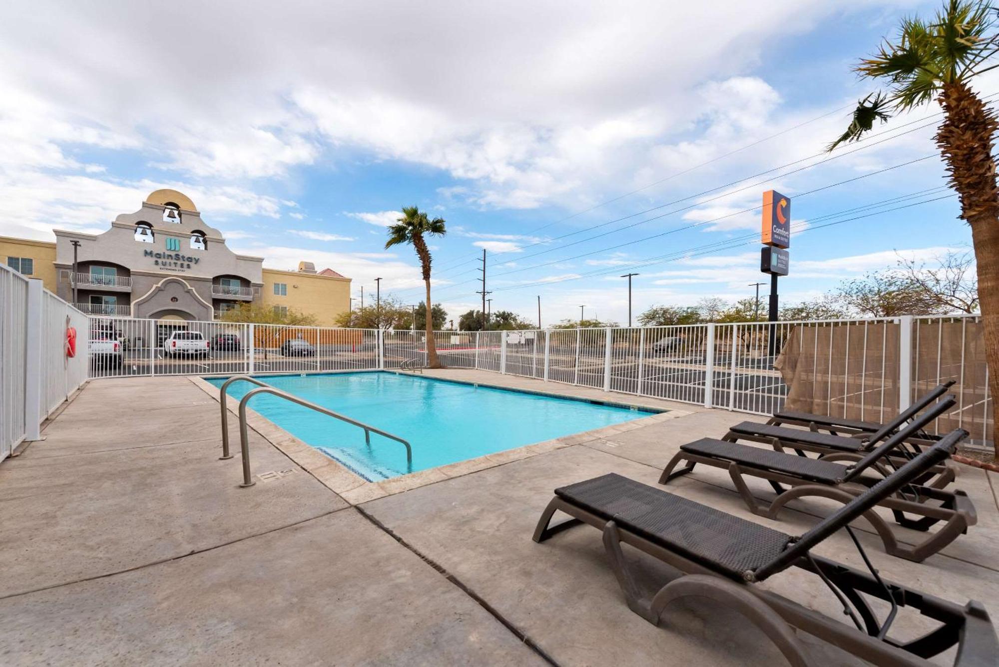 Comfort Inn & Suites El Centro I-8 Exteriér fotografie