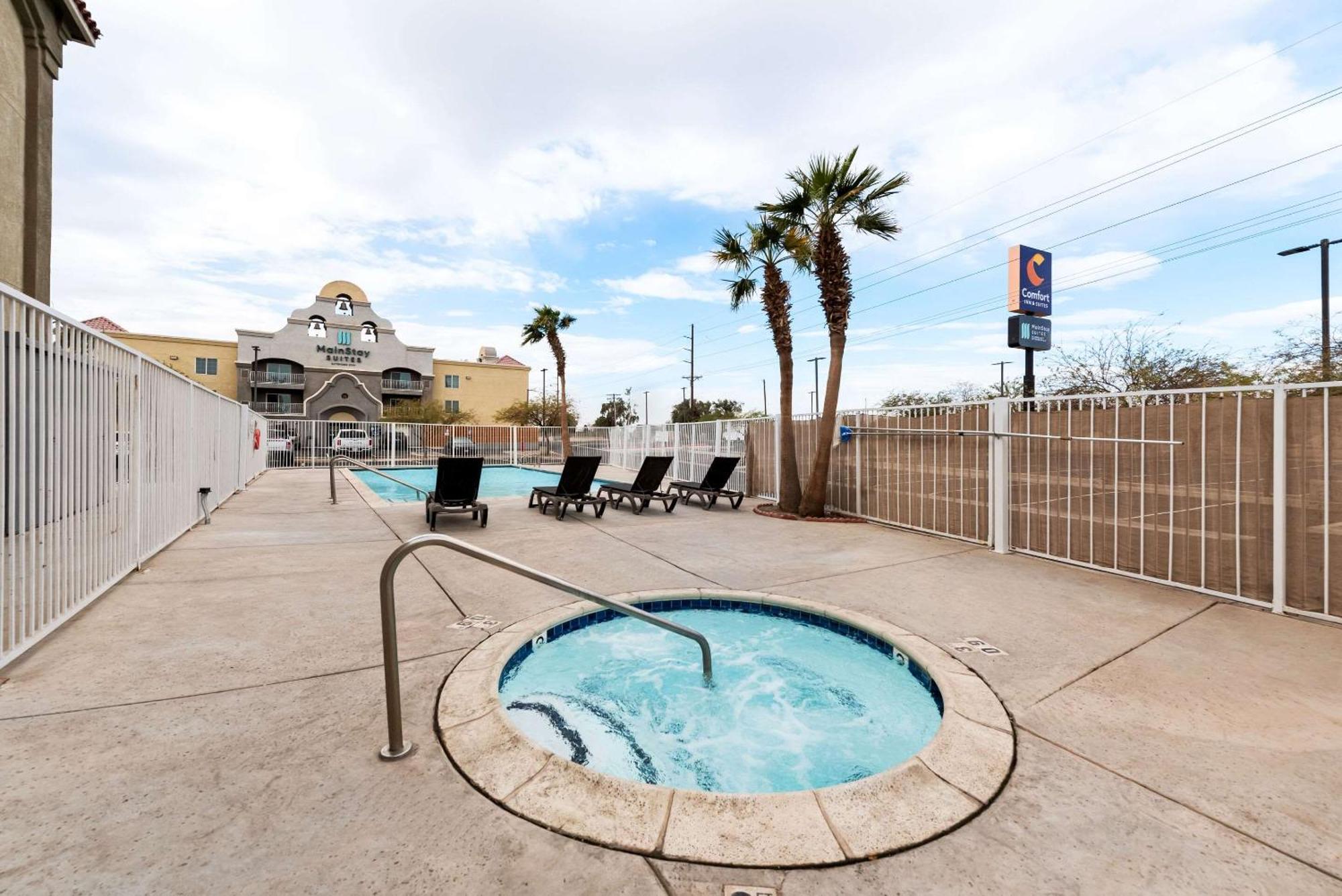 Comfort Inn & Suites El Centro I-8 Exteriér fotografie
